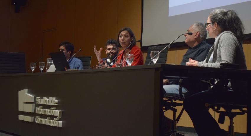 foto de Lourdes Zetune en la presentación de su libro